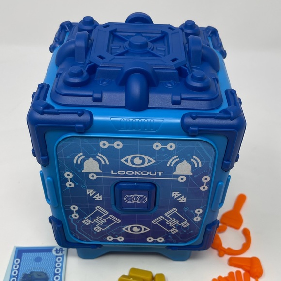 MEGABLEU: HEIST: The Electronic Cooperative Game: One Game, One Mission - Picture 7 of 11